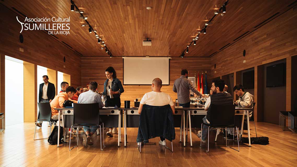 la-asociacion-presenta-la-escuela-riojana-de-sumilleria-ciudad-de-logrono-en-madrid-fusion