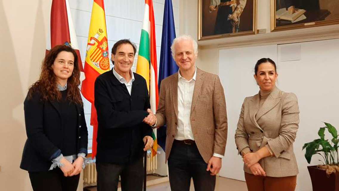 el-ayuntamiento-de-logrono-y-la-asociacion-cultural-de-sumilleres-de-la-rioja-firman-un-convenio-para-crear-un-programa-formativo-y-divulgativo-de-sumilleria
