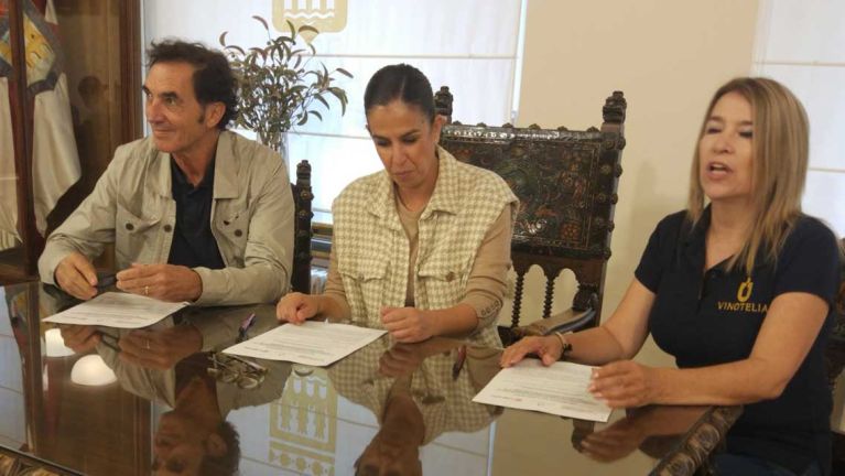 logrono-enopolis-apadrina-el-primer-acuerdo-internacional-de-los-sumilleres-de-la-rioja-con-los-sumilleres-de-mexico-representados-por-vinotelia